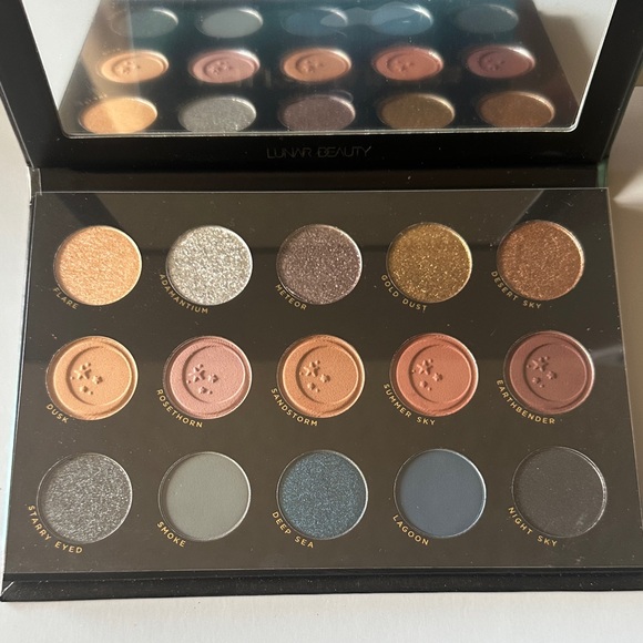 Lunar Beauty Eternal Eclipse Eyeshadow Palette - Blue and Gold - Picture 3 of 6